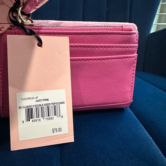 Juicy Couture Pink Women's wallet trifold NWT - Picture 3 of 4